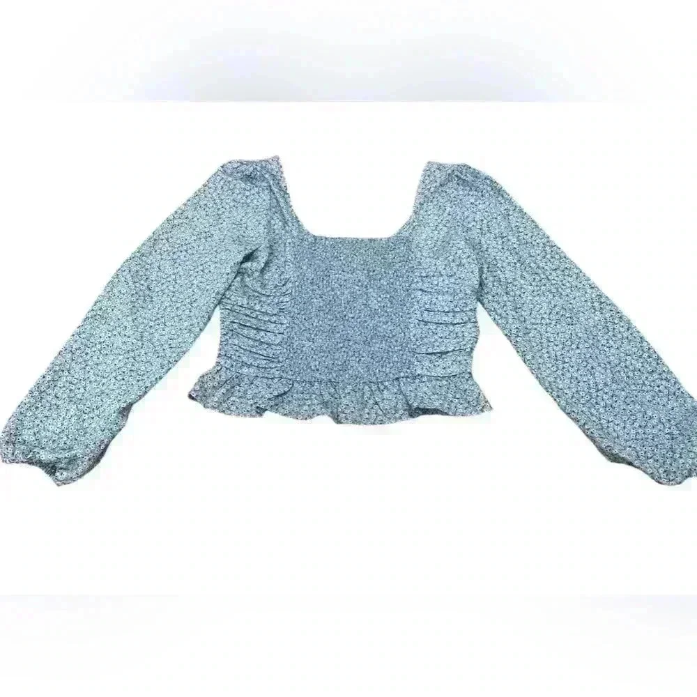 H&M Blue & White floral 🌸Puff Sleeve Blouse - Picture 5 of 6